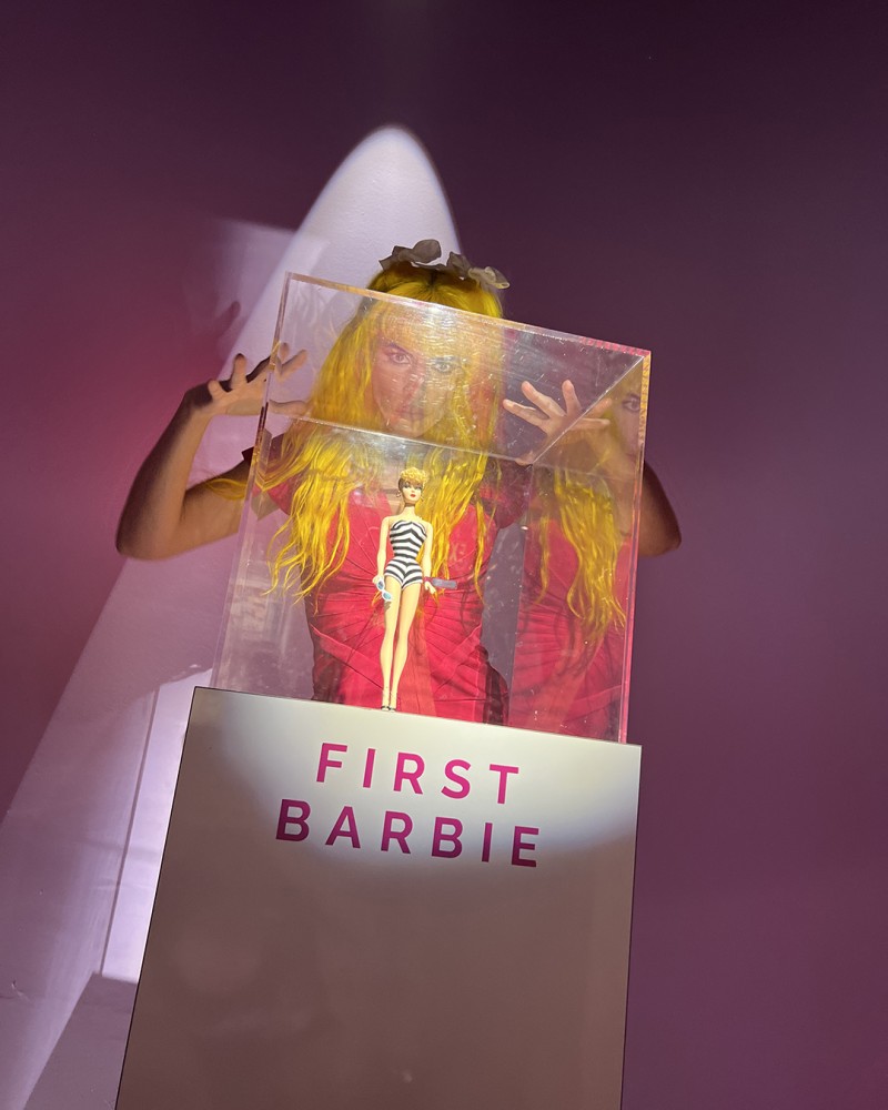 Modeling - Barbie