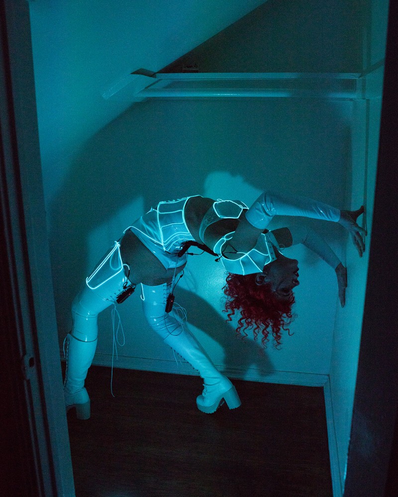 Modeling - Tron Couture