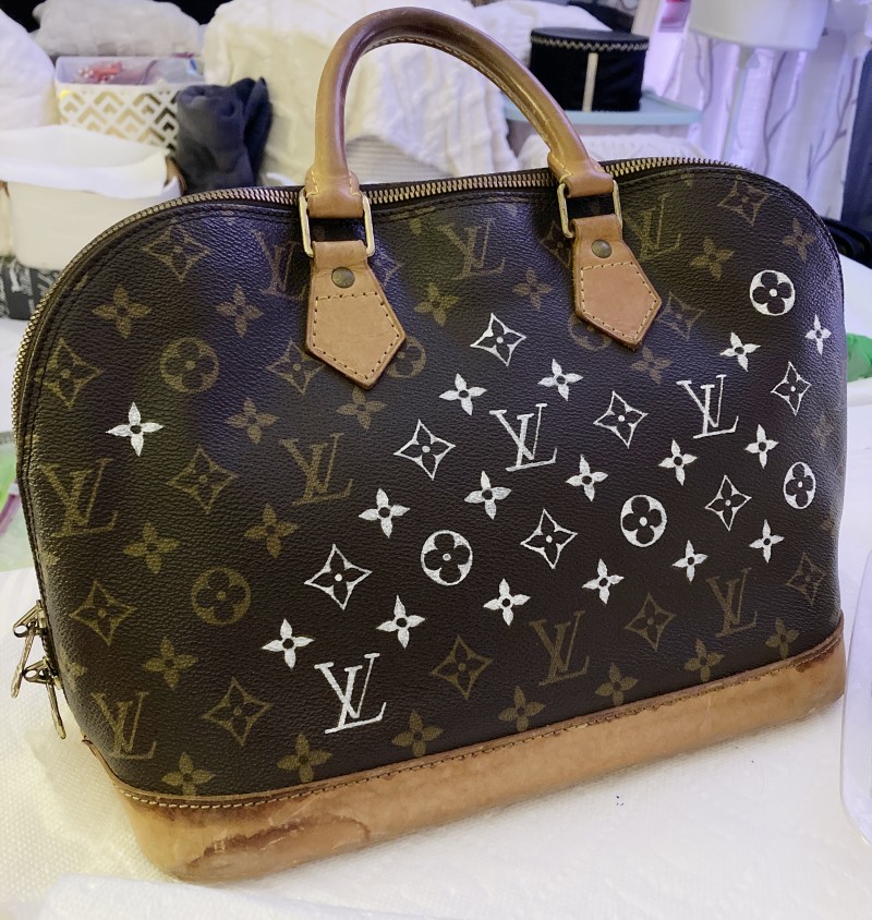 handbag refurbishment, custom painting (LV Alma)