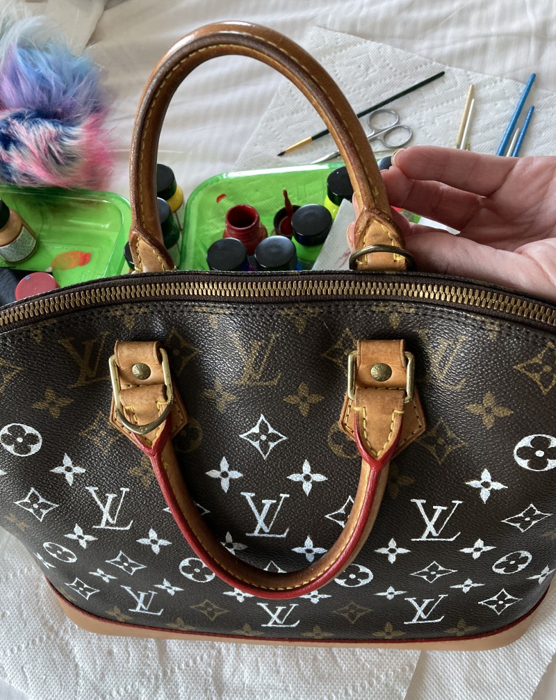 handbag refurbishment, custom painting (LV Alma)