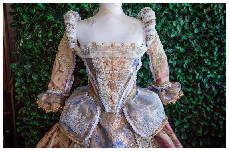 costume design (Renaissance dress - final)